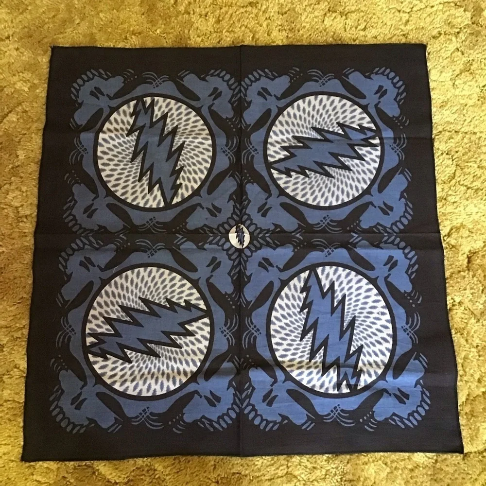 Blue steal your face bandana NWT